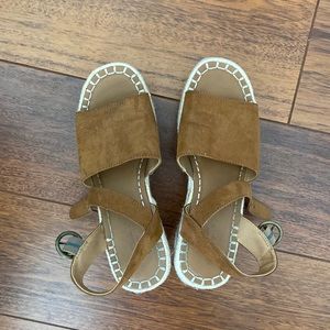 Comfortable wedges, perfect for spring/summer!